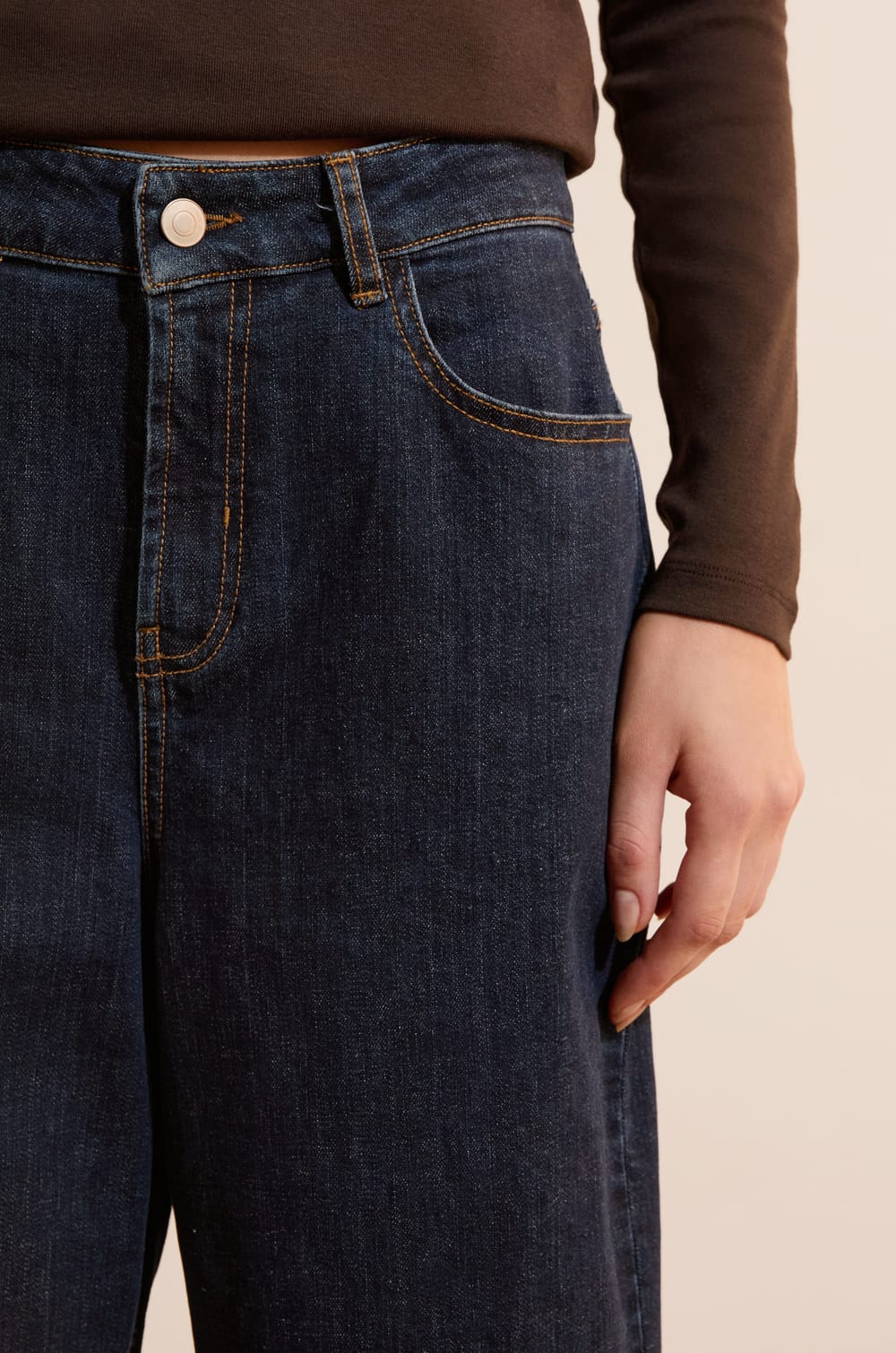 Jean coupe large;${refinementColor}