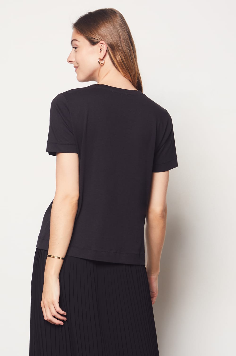 100% Cotton Short-Sleeved T-Shirt;${refinementColor}