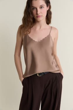 Caraco satin&eacute;;${refinementColor}