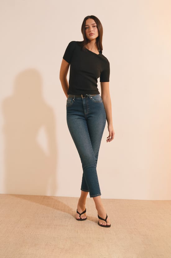 Slim Cut Jeans;${refinementColor}