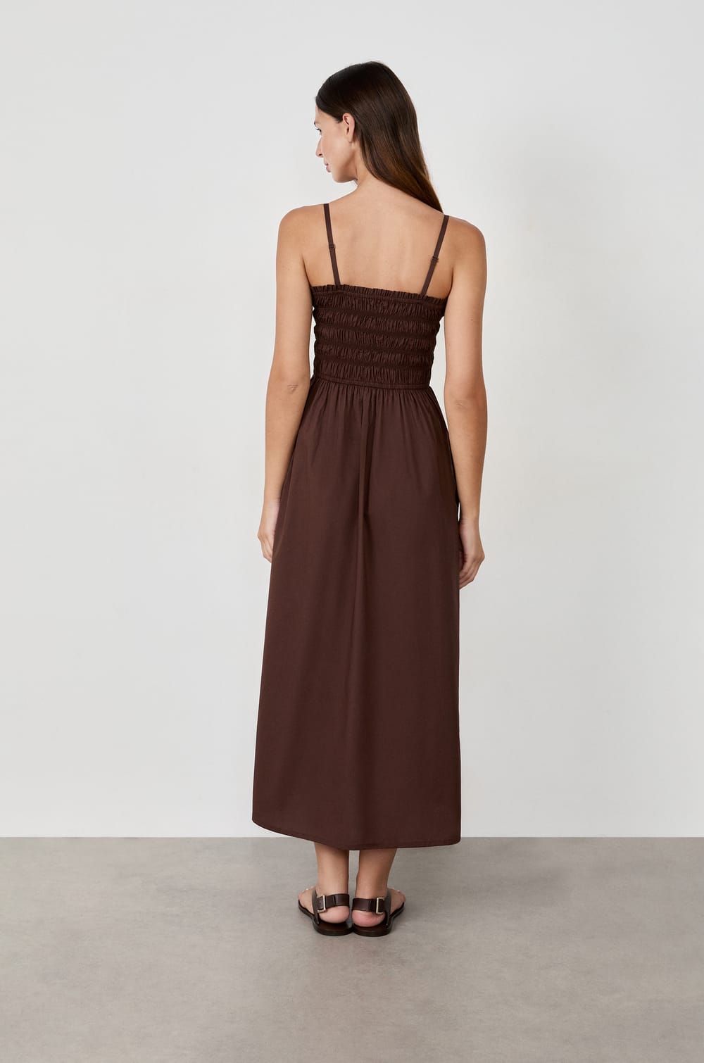 Robe longue manches courtes;${refinementColor}