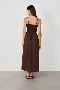 Robe longue manches courtes;${refinementColor}