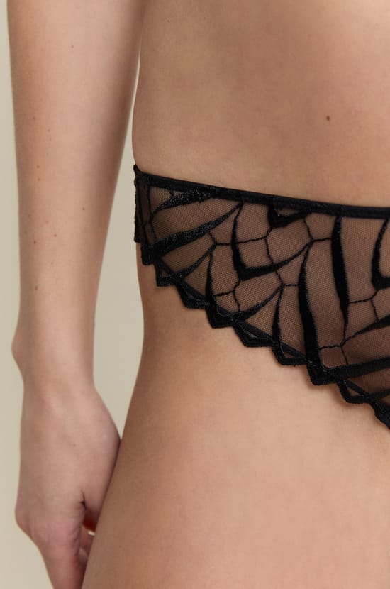 Embroidered Tanga;${refinementColor}