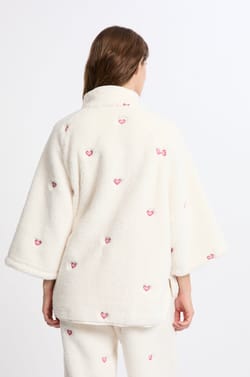 Veste à motifs coeurs effet polaire;${refinementColor}