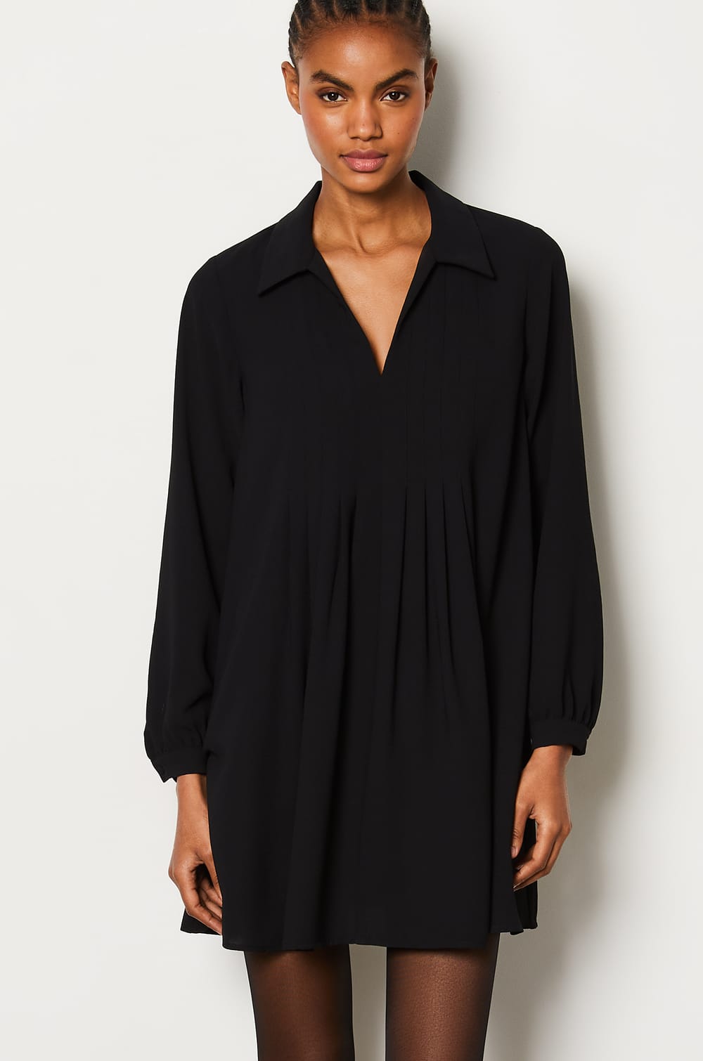 Short Flowing Dress;${refinementColor}