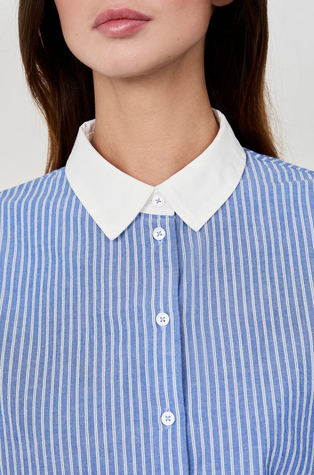 Chemise courte à rayures;${refinementColor}
