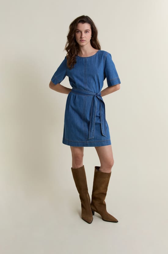 Robe ceintur&eacute;e en denim;${refinementColor}