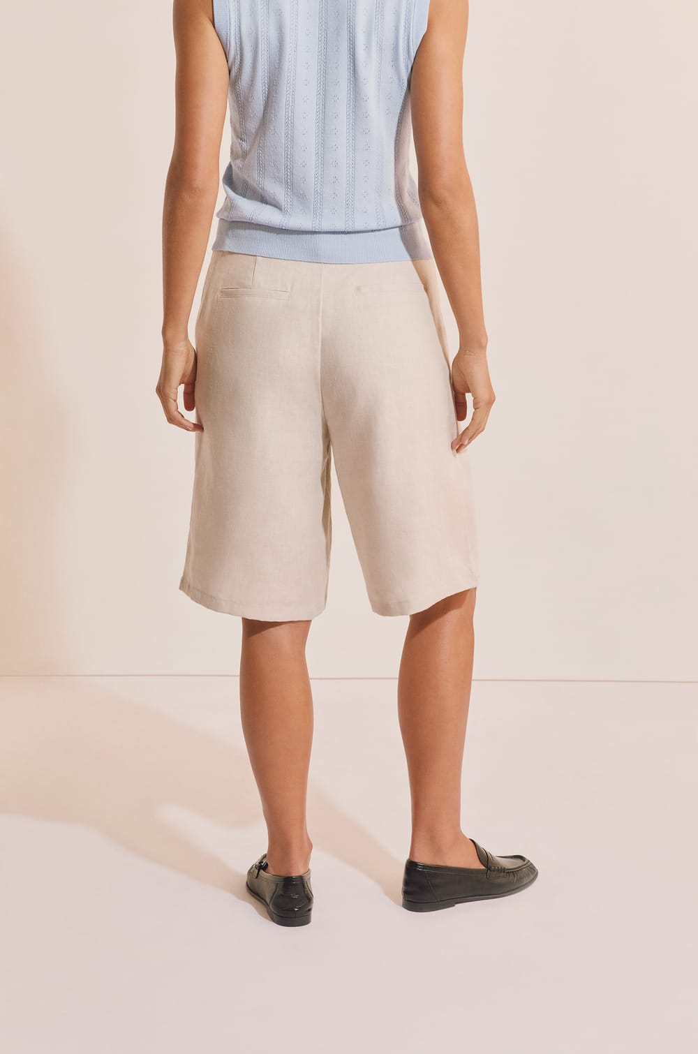 Bermuda en lin;${refinementColor}