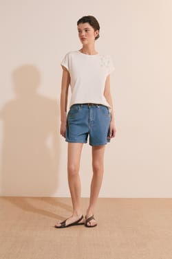 T-shirt en coton avec fleurs;${refinementColor}