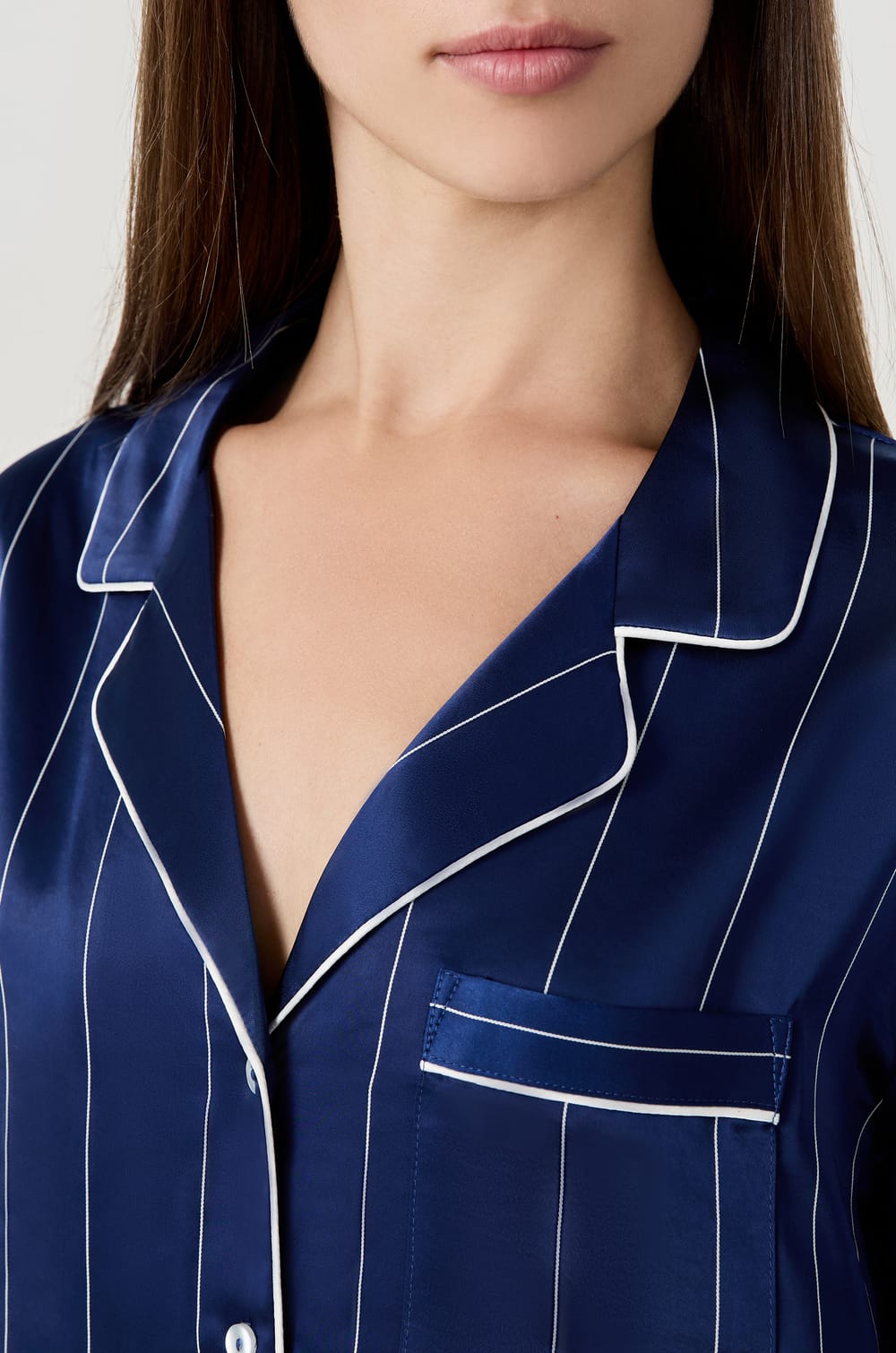Chemise de pyjama en satin à rayures;${refinementColor}