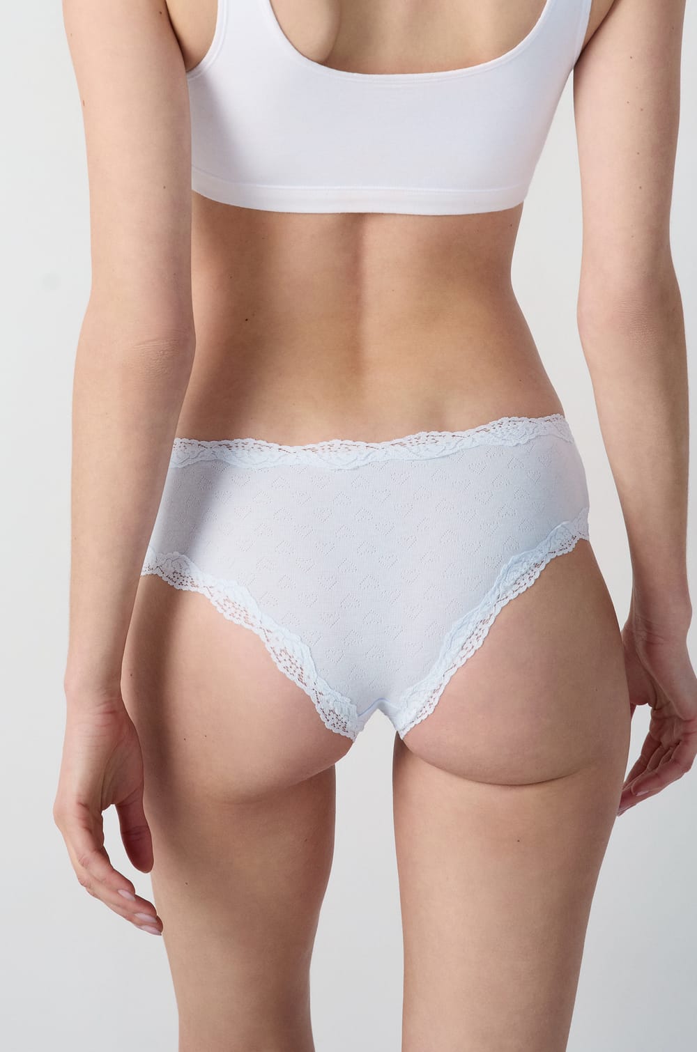 Braguita hipster estampado de punto calado;${refinementColor}