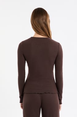 T-shirt de pyjama c&ocirc;tel&eacute; avec boutons;${refinementColor}