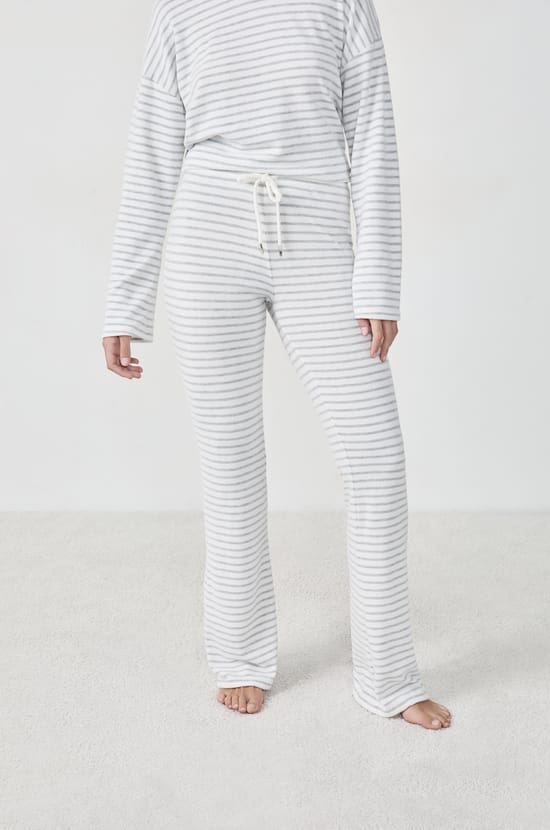 Pantal&oacute;n de pijama acampanado;${refinementColor}