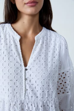 Long fluid dress with embroidery;${refinementColor}