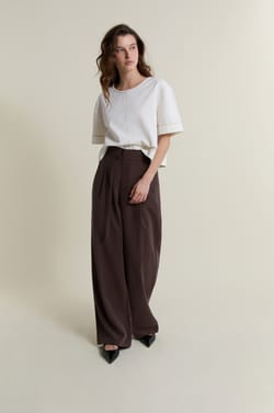 Pantalon large &agrave; pinces;${refinementColor}