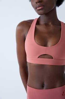 Sportovn&iacute; podprsenka - Středn&iacute; podpora;${refinementColor}