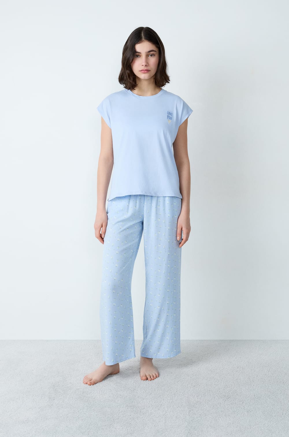 Short-sleeved cotton T-shirt with "Love you" embroidery;${refinementColor}