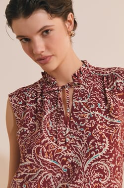 Top avec col &agrave; nouer &agrave; motifs;${refinementColor}