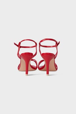 Talons aiguilles;${refinementColor}