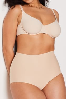 Slip mit hoher Taille – starker Halt;${refinementColor}