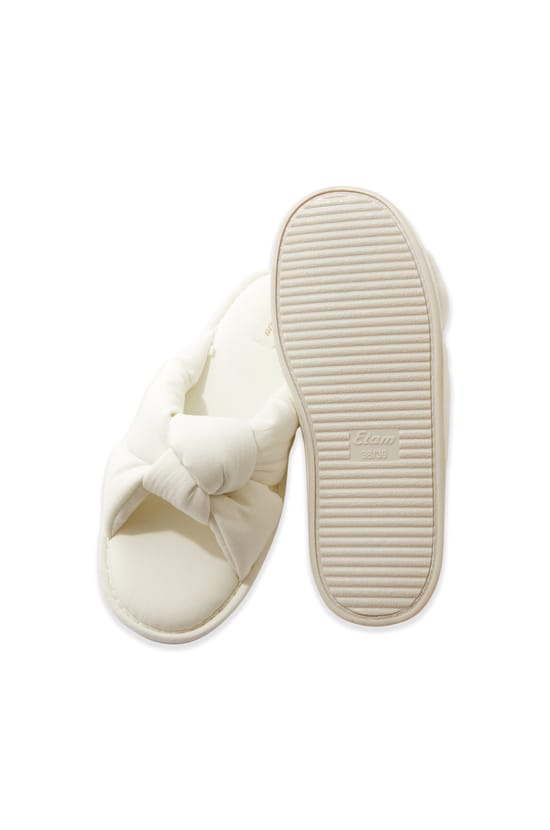 Chaussons tongs;${refinementColor}