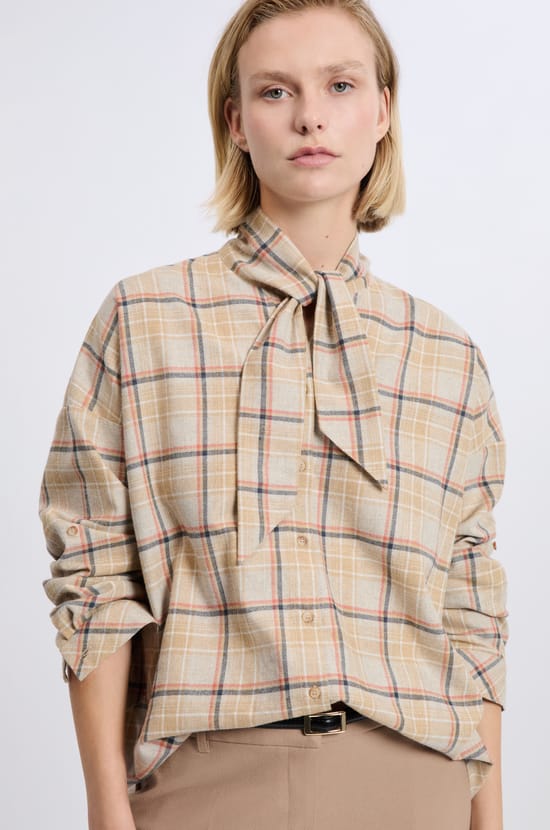 Shirt with tie detail with cotton;${refinementColor}