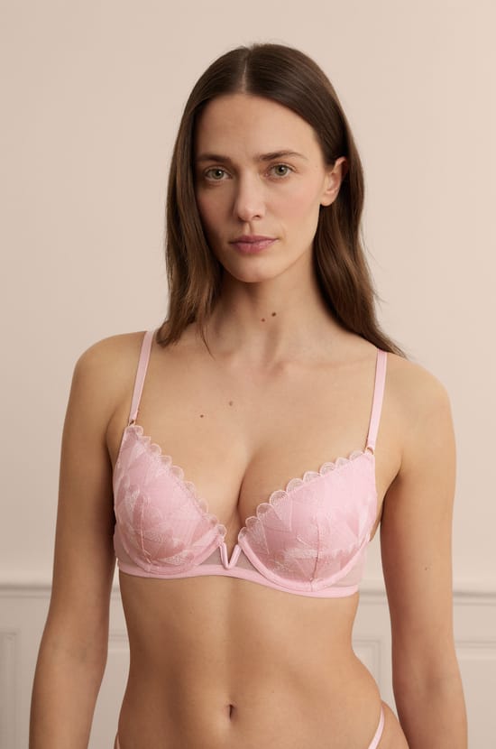 BH N.2 - Push-up mit tiefem Dekollet&eacute; und Herz-Stickerei;${refinementColor}