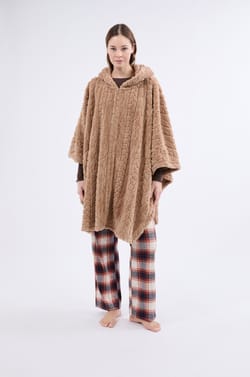 Poncho à manches 3/4;${refinementColor}