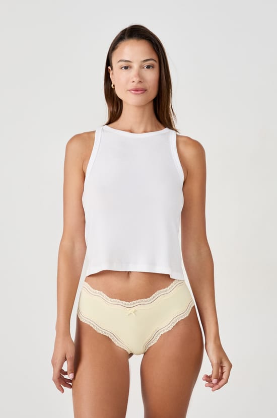 Shorty bords dentelle en microfibre;${refinementColor}