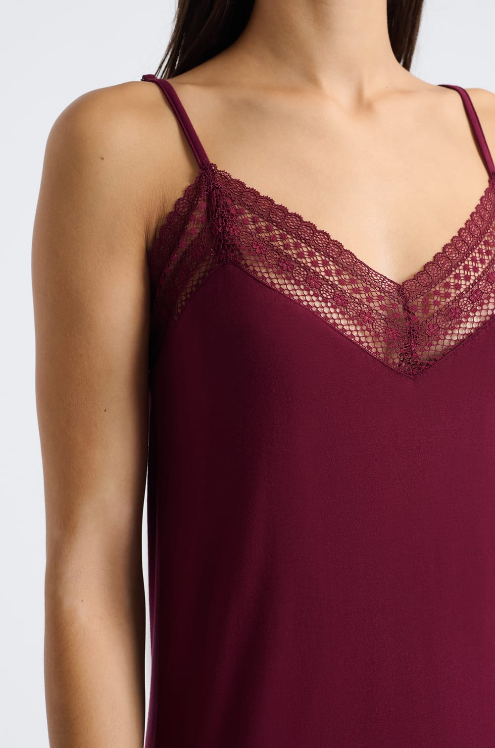 Nuisette d&eacute;collet&eacute; dentelle;${refinementColor}