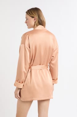 Bata satinado;${refinementColor}