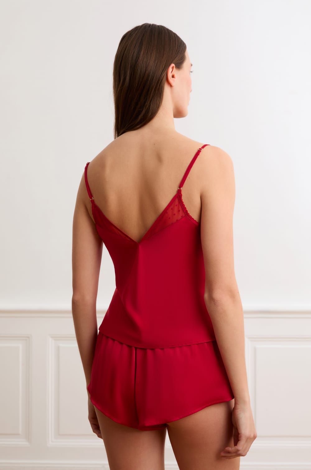 Top de sat&eacute;n con lazos;${refinementColor}