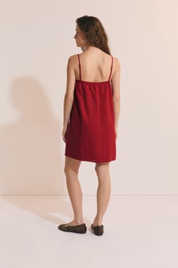 Robe courte avec lin;${refinementColor}