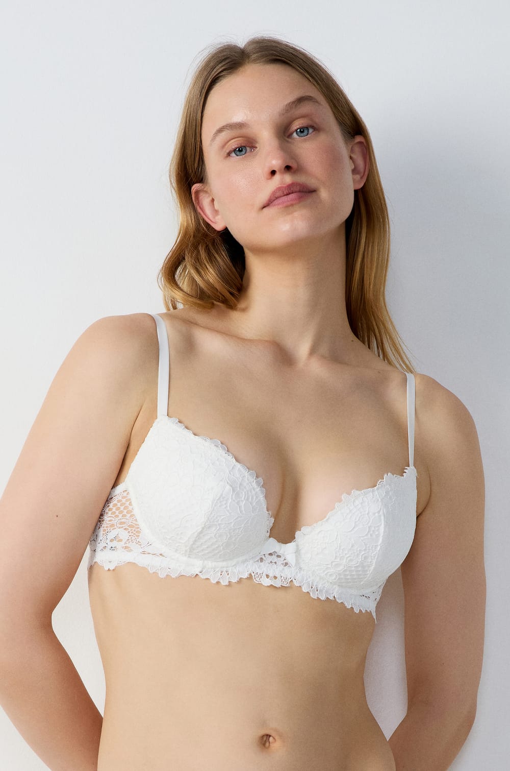 Soutien-gorge N.5 - Le coques fines plongeant;${refinementColor}