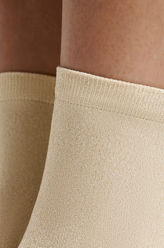 Chaussettes irrisées;${refinementColor}
