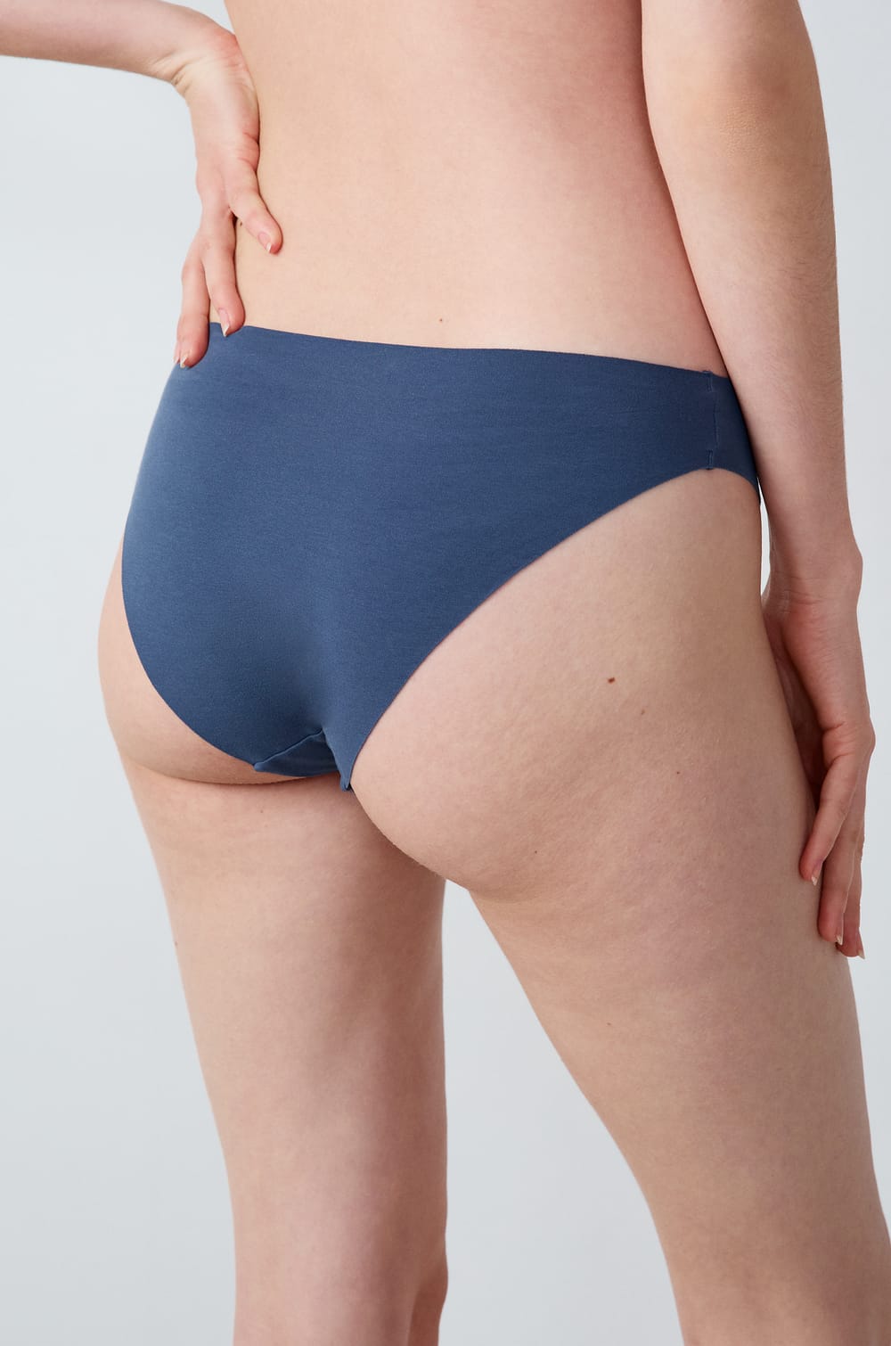 Seamless Cotton Brief;${refinementColor}