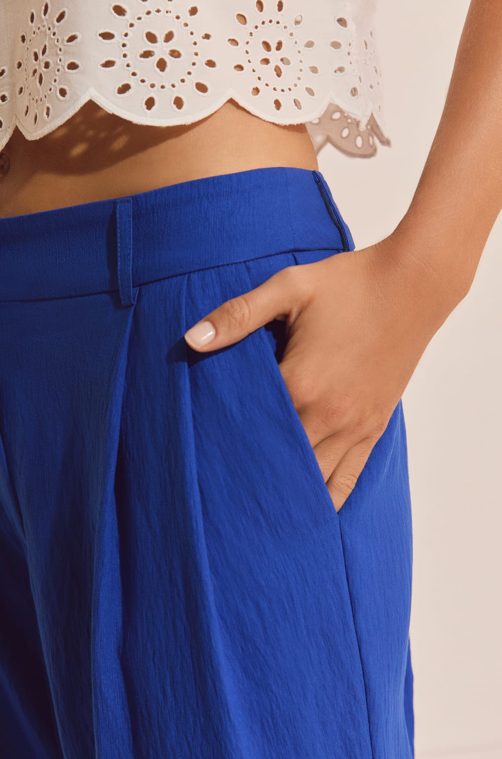 Pantalon fluide;${refinementColor}