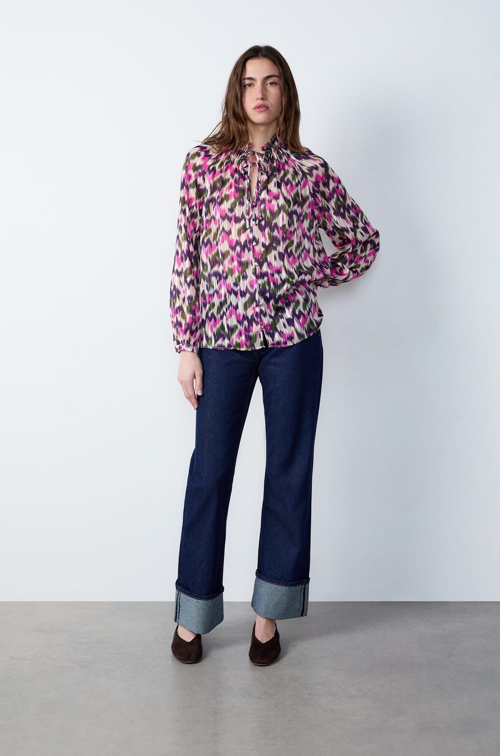 Camisa fluida estampada;${refinementColor}