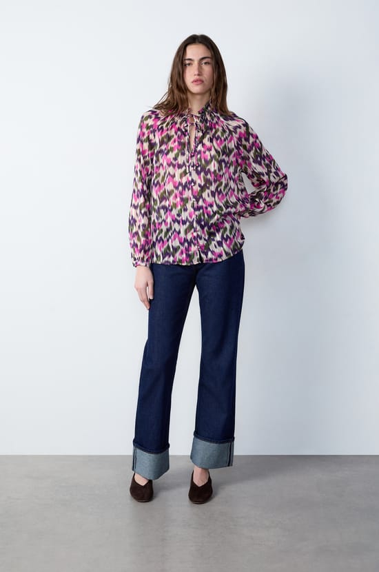 Patterned fluid shirt;${refinementColor}