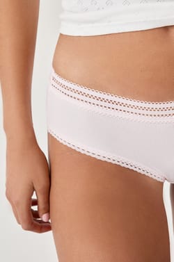 Shorty aus Mikrofaser mit Spitzendetails;${refinementColor}