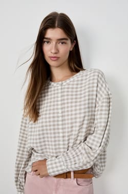 Long-sleeved checkered shirt;${refinementColor}