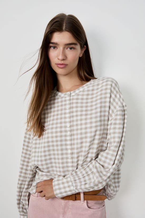Long-sleeved checkered shirt;${refinementColor}