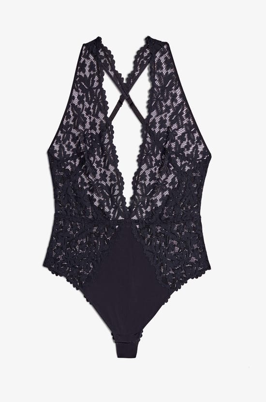 Body dentelle fleuri;${refinementColor}