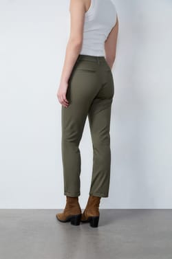 Carrot-Cut Trousers;${refinementColor}
