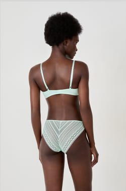 Sujetador clásico de encaje;${refinementColor}