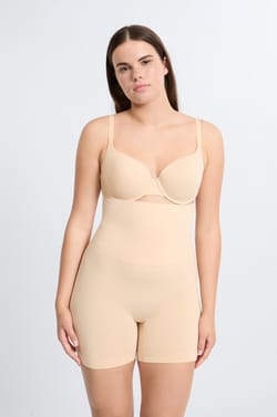 Formendes Slip mit hoher Taille – mittlerer Halt;${refinementColor}