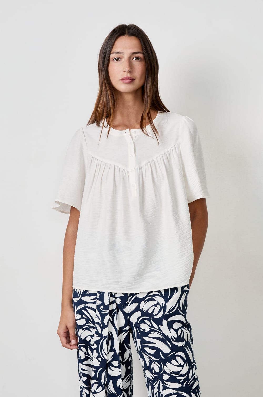 Blouse manches courtes;${refinementColor}