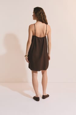 Robe courte avec lin;${refinementColor}