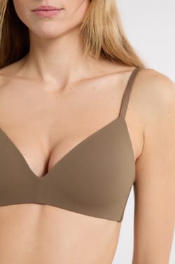 Wireless lightly lined microfibre bra;${refinementColor}