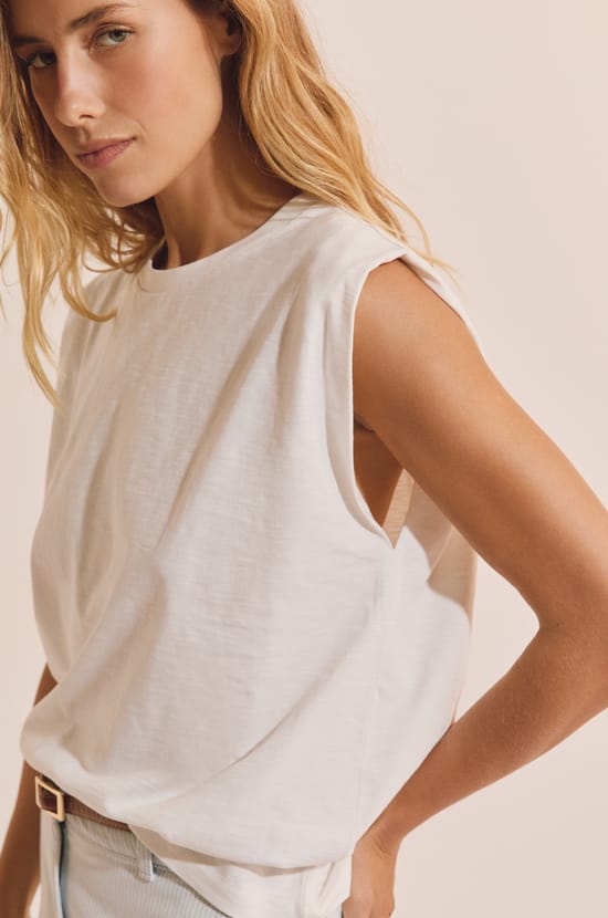 T-shirt sans manches en coton;${refinementColor}